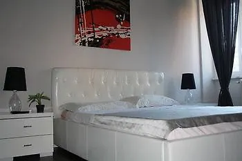 Brothers And Sisters Bed And Breakfast Italy
